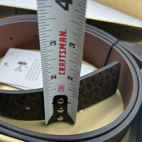 710- MICHAEL Michael Kors 6 In 1 Reversible Belt Set NWT - Picture 13 of 13